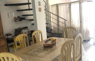 Casa para Venda, 2 dormitórios, sendo 2 suítes, 3 banheiros, 1 vaga, área construída 80,00 m²