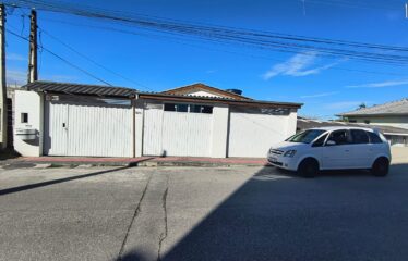 Casa a Venda em Forquilhas de