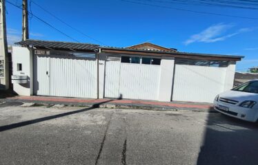 Casa a Venda em Forquilhas de