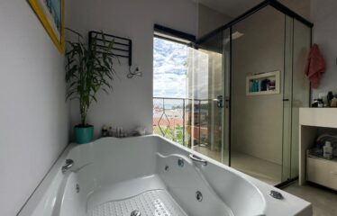 Vendo Casa á600 metros da paia de Pereque