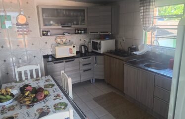 Casa com vista mar a venda no bairro Prado em Biguaçu