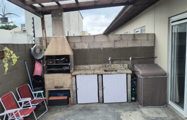 Casa a Venda em Biguaçu em Condomínio fechado