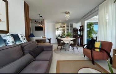Cobertura Exclusiva com Vista Panorâmica e Terraço Gourmet